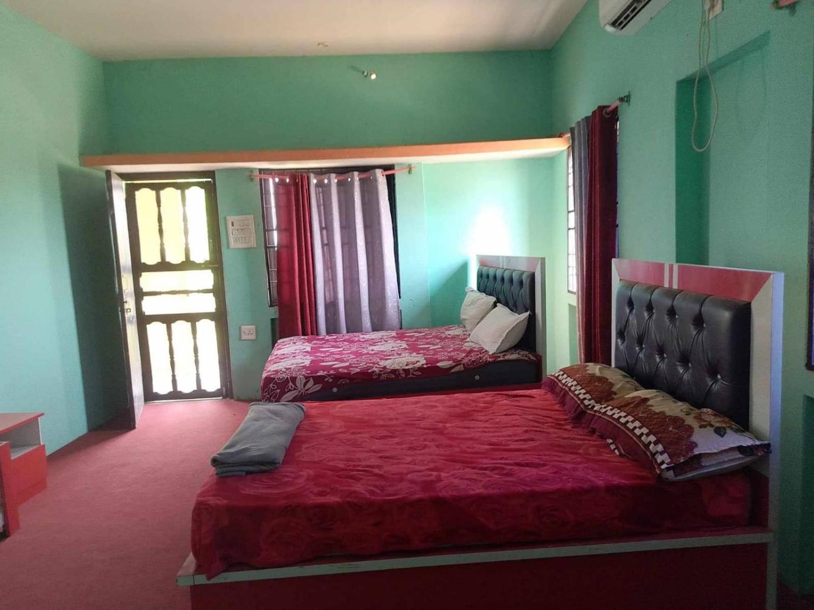 Subha Laxmi Hotel & Lodge Bahasi Екстер'єр фото